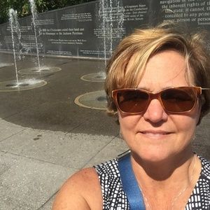 Meet your Posher, Brooke